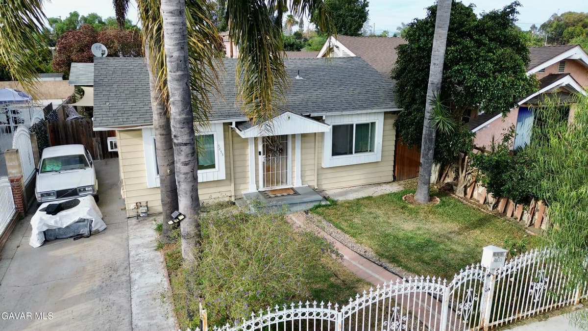 3853 Josephine Street