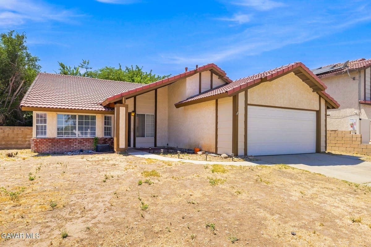 1510 E Avenue J-12