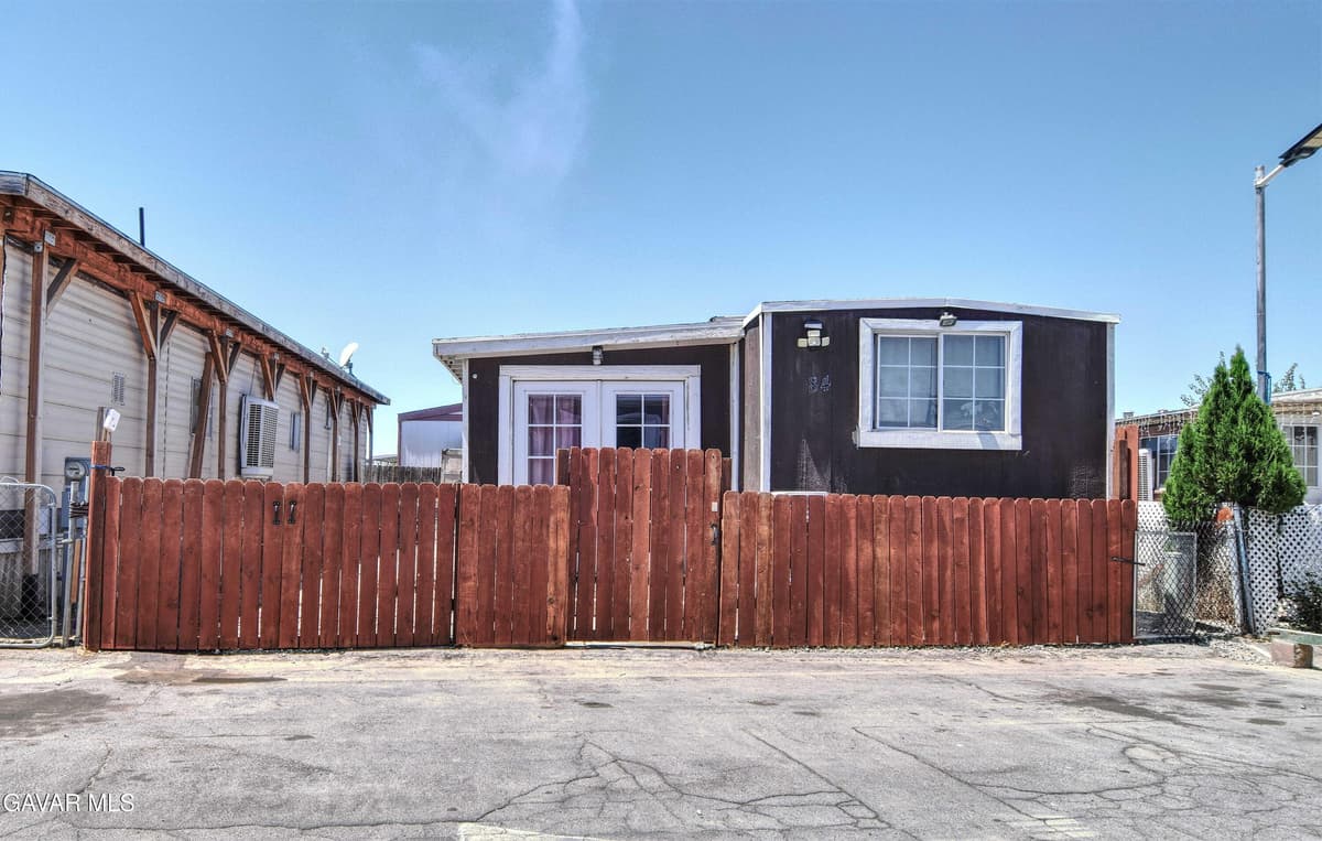 2059 E Avenue I