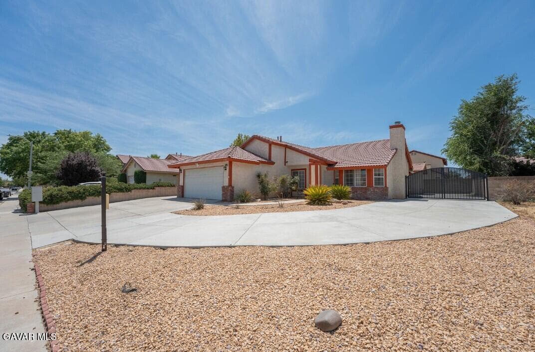 1518 E Ave J 12