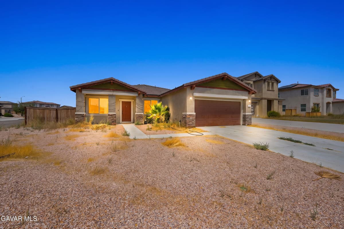 2437 Lugar Hermoso Court
