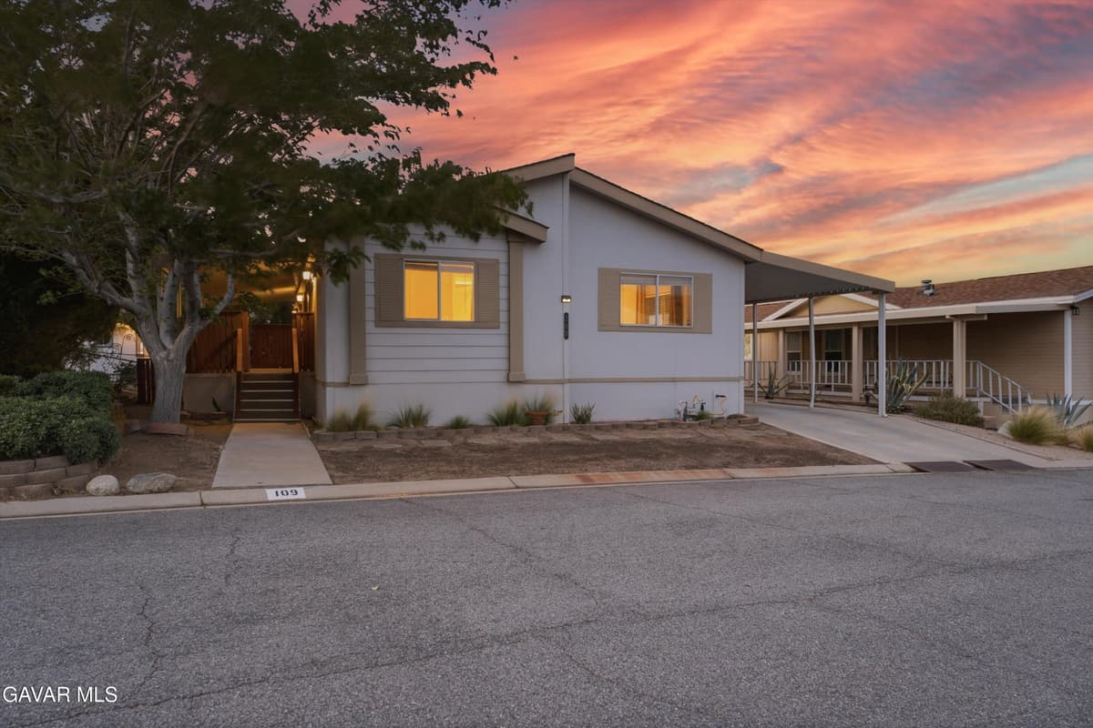 5200 Entrar Drive