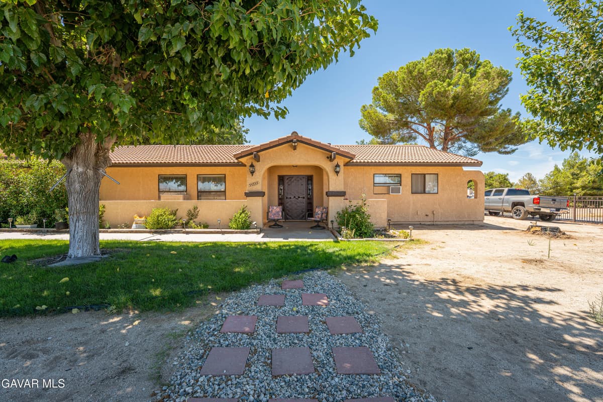 35335 E 89th Street