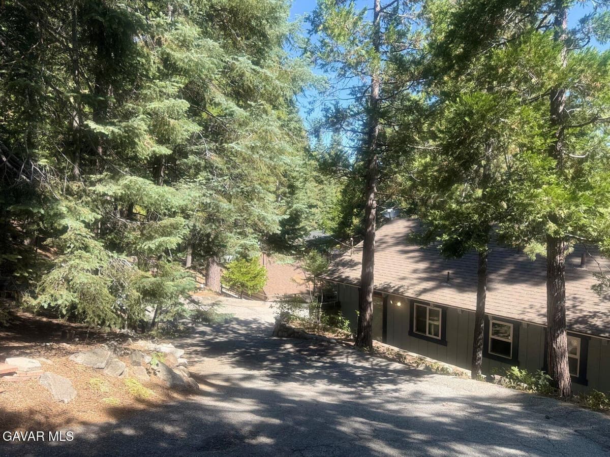 26578 Lake Forest