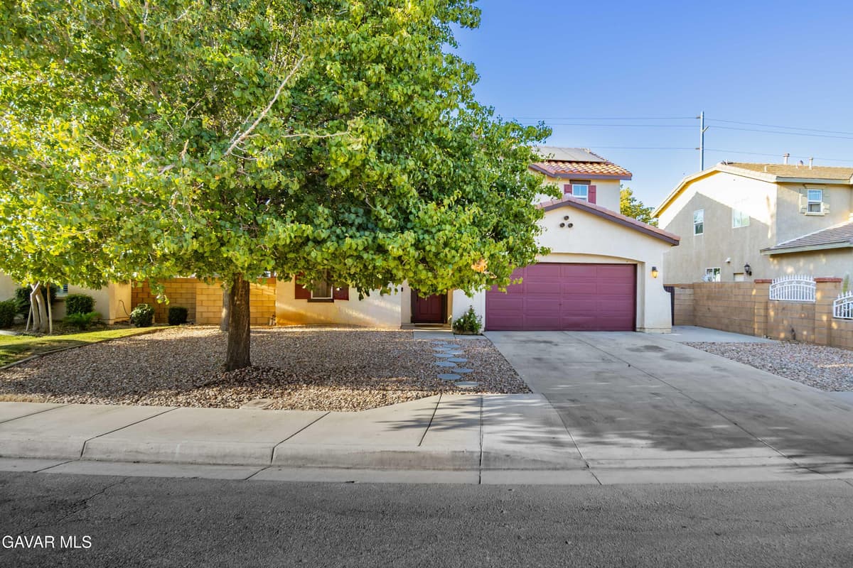 2757 Emerald Lane