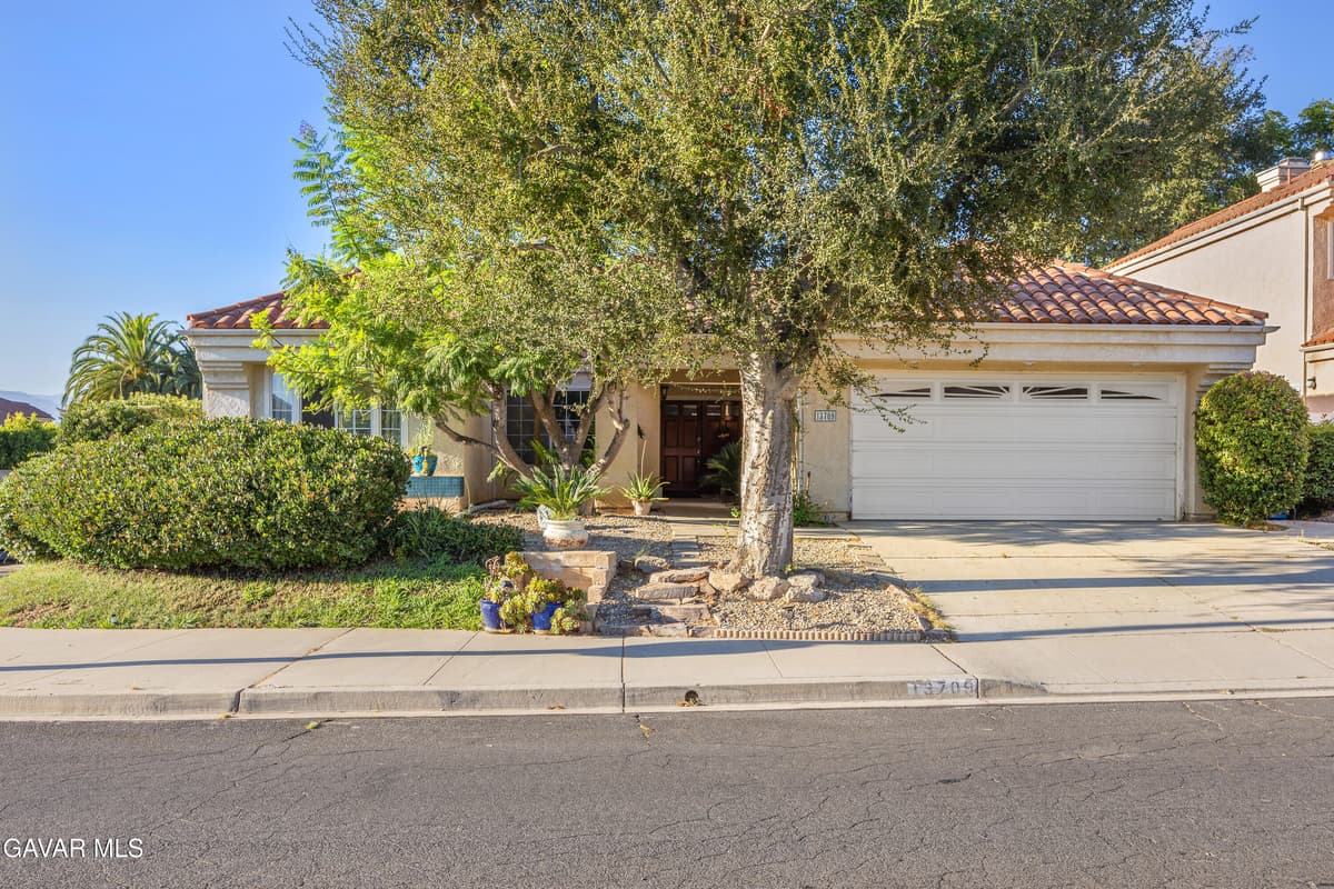 13709 Grand Isle Drive