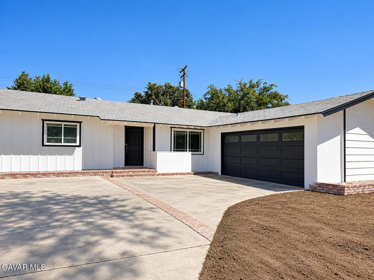 1735 W Jenner Street