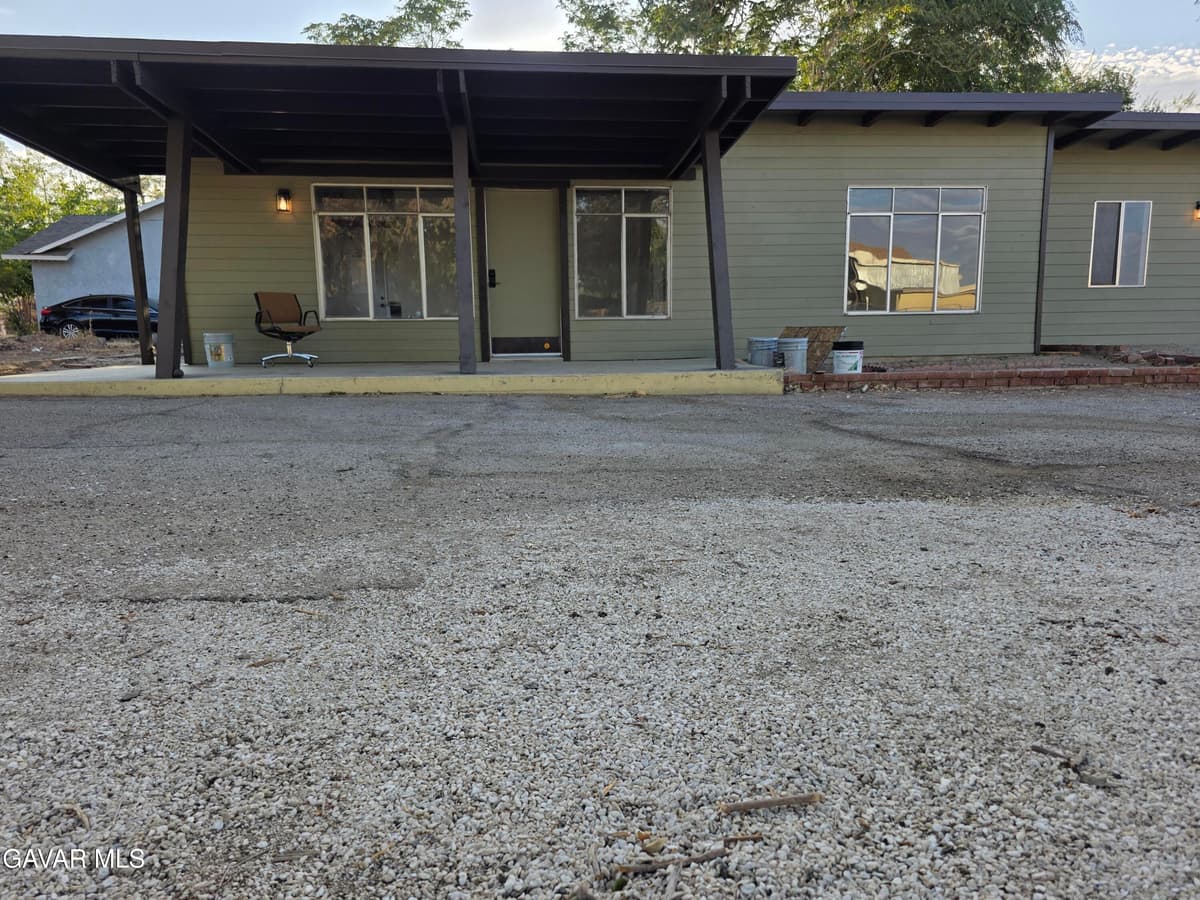 8955 E Avenue T 12
