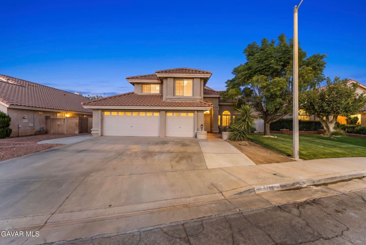 38706 La Mancha Court