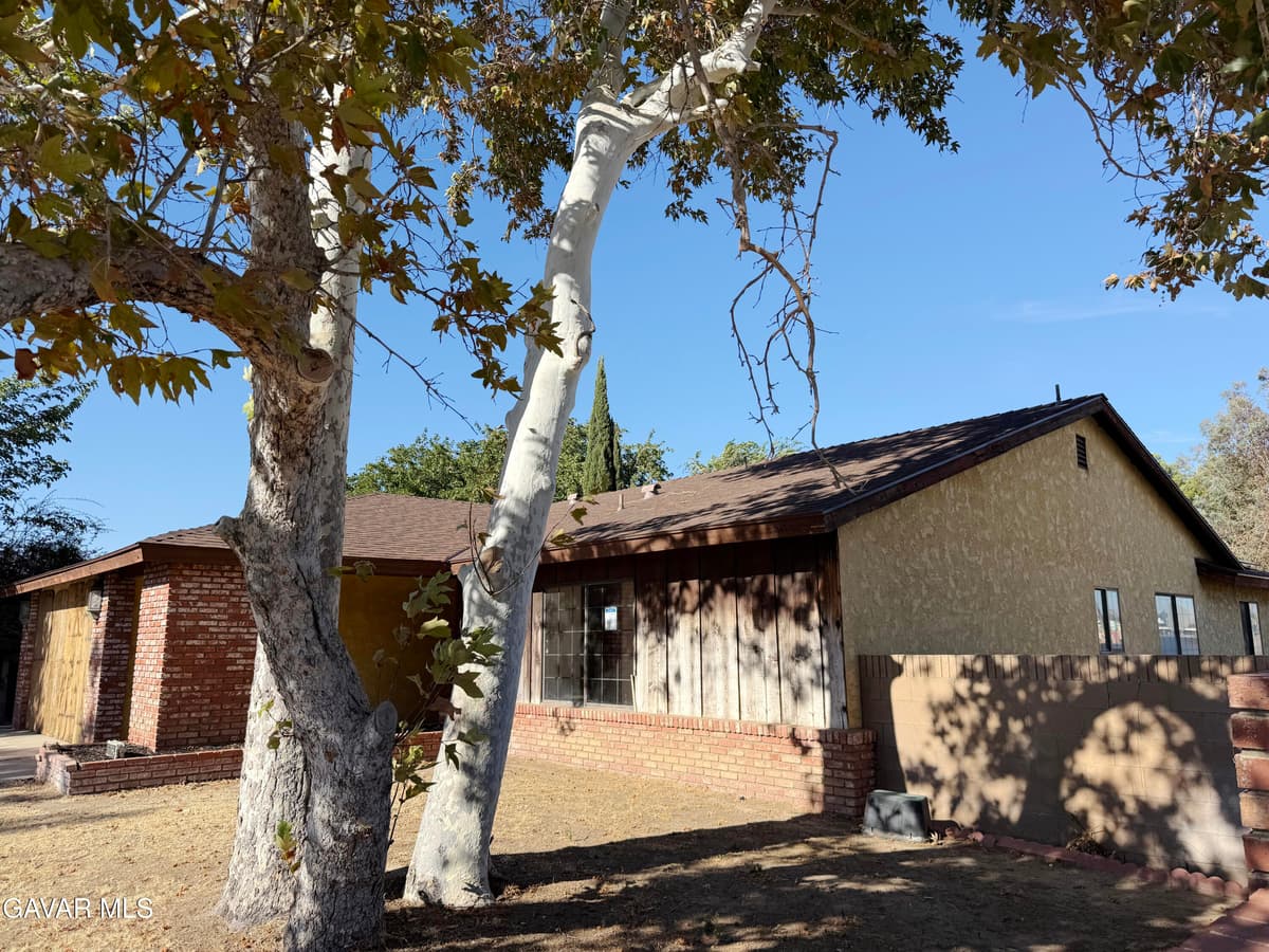 42802 Sachs Drive