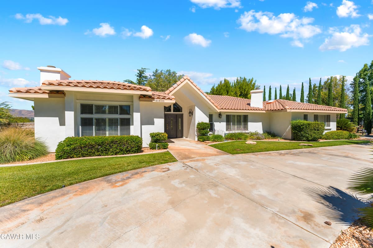 41901 Cll Clarita