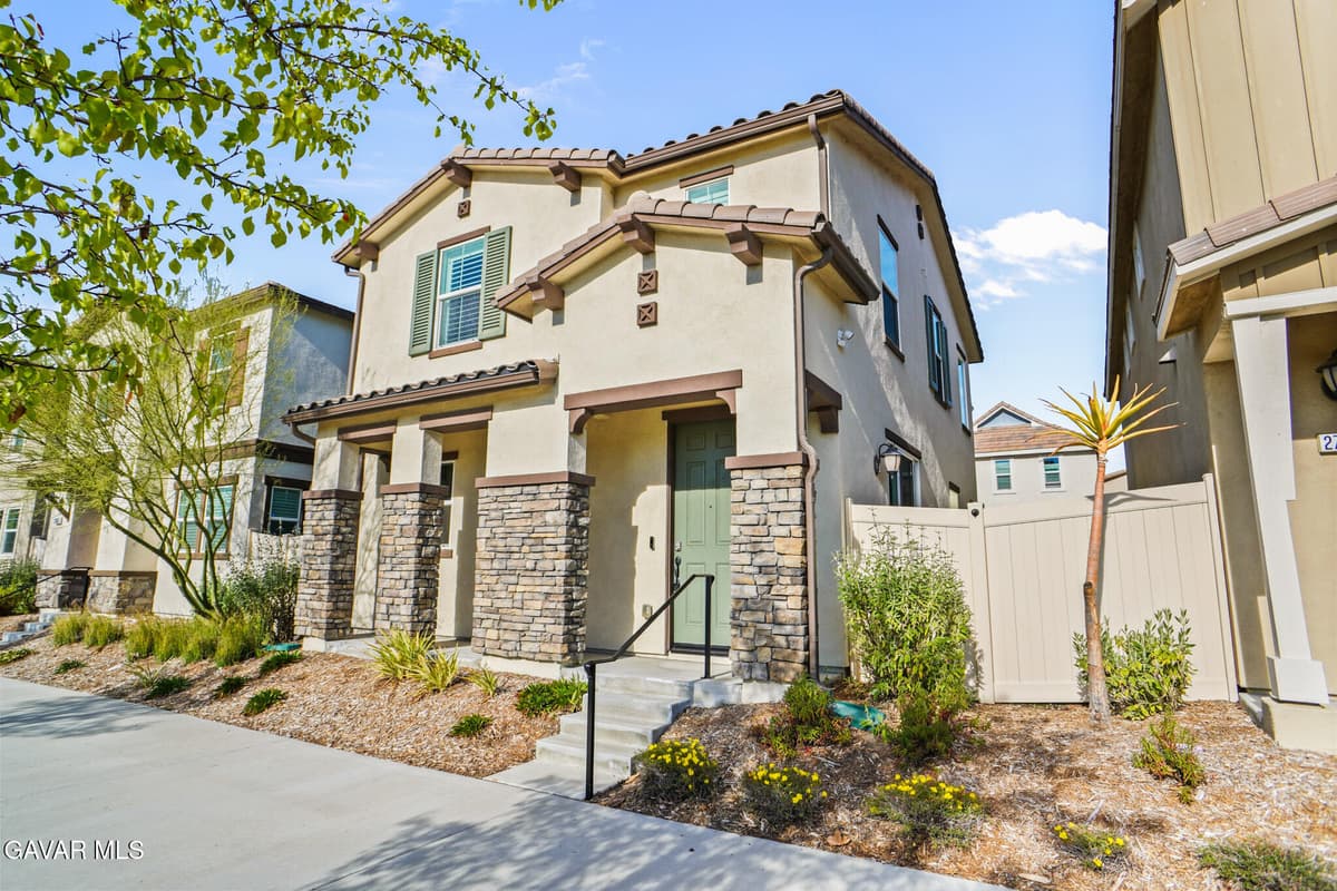 27605 Sawtooth Lane