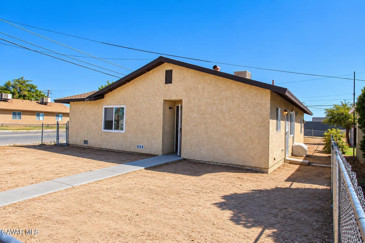 2772 Desert Street