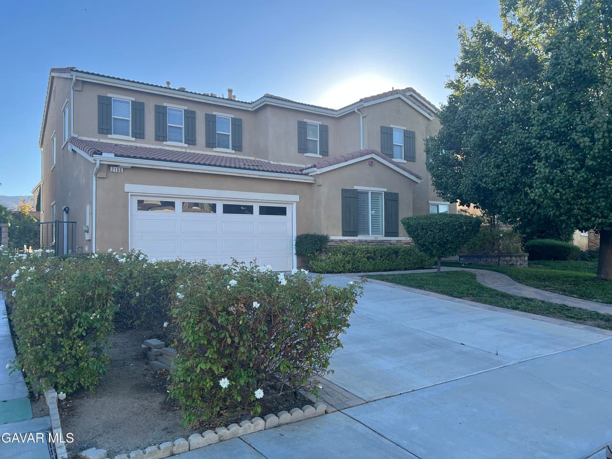 2106 Tangerine Street