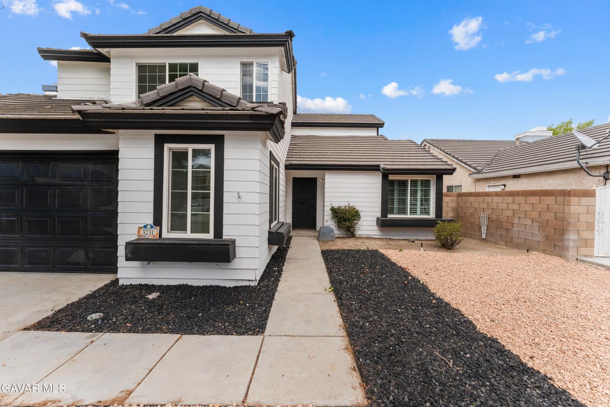 3231 W Ave J 3
