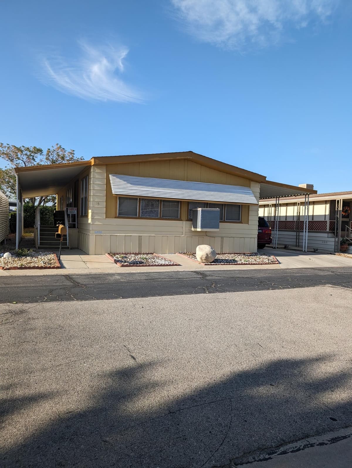 2550 E Avenue I