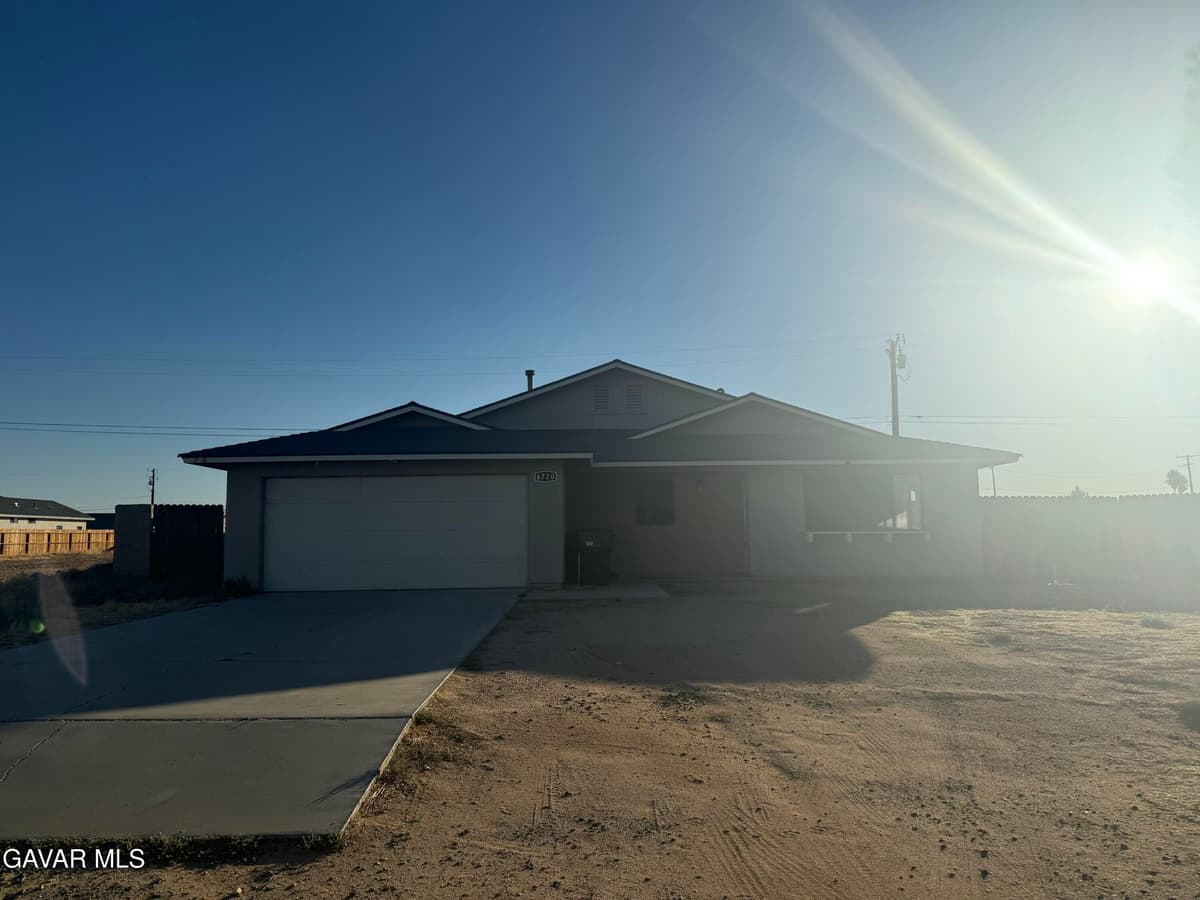 8720 S Loop Boulevard