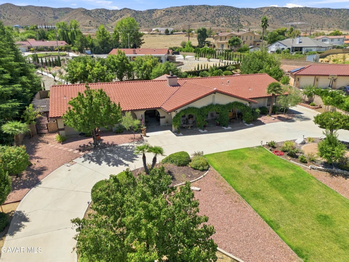 6242 Rickie Lane