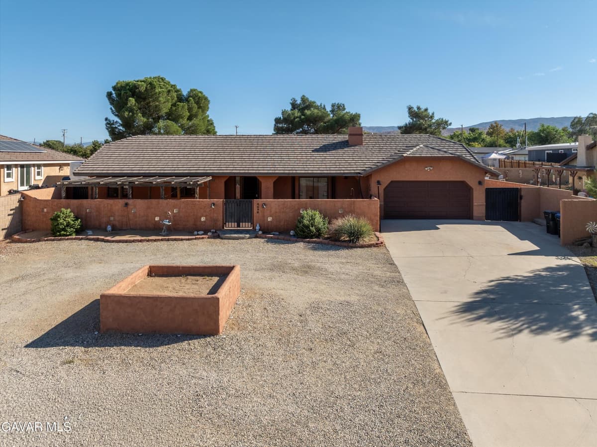 4698 Quartz Hill Road