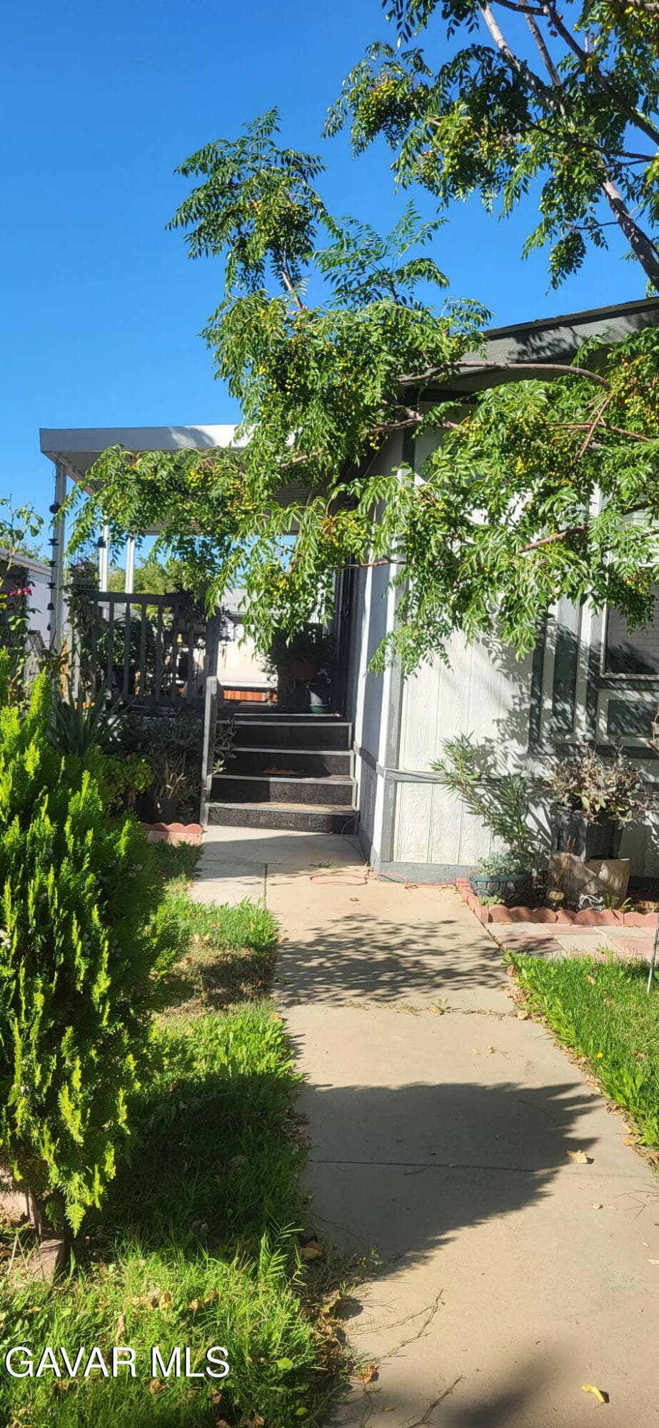 3524 E Avenue R