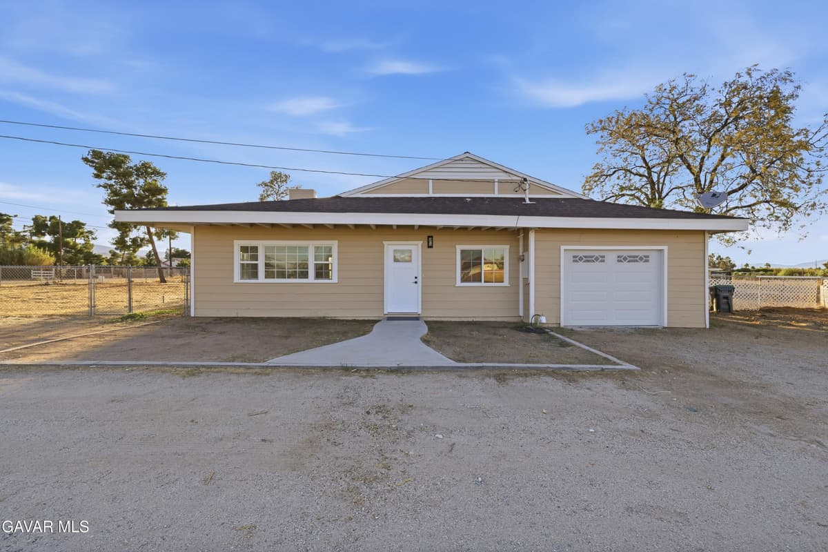 2531 W Avenue M4
