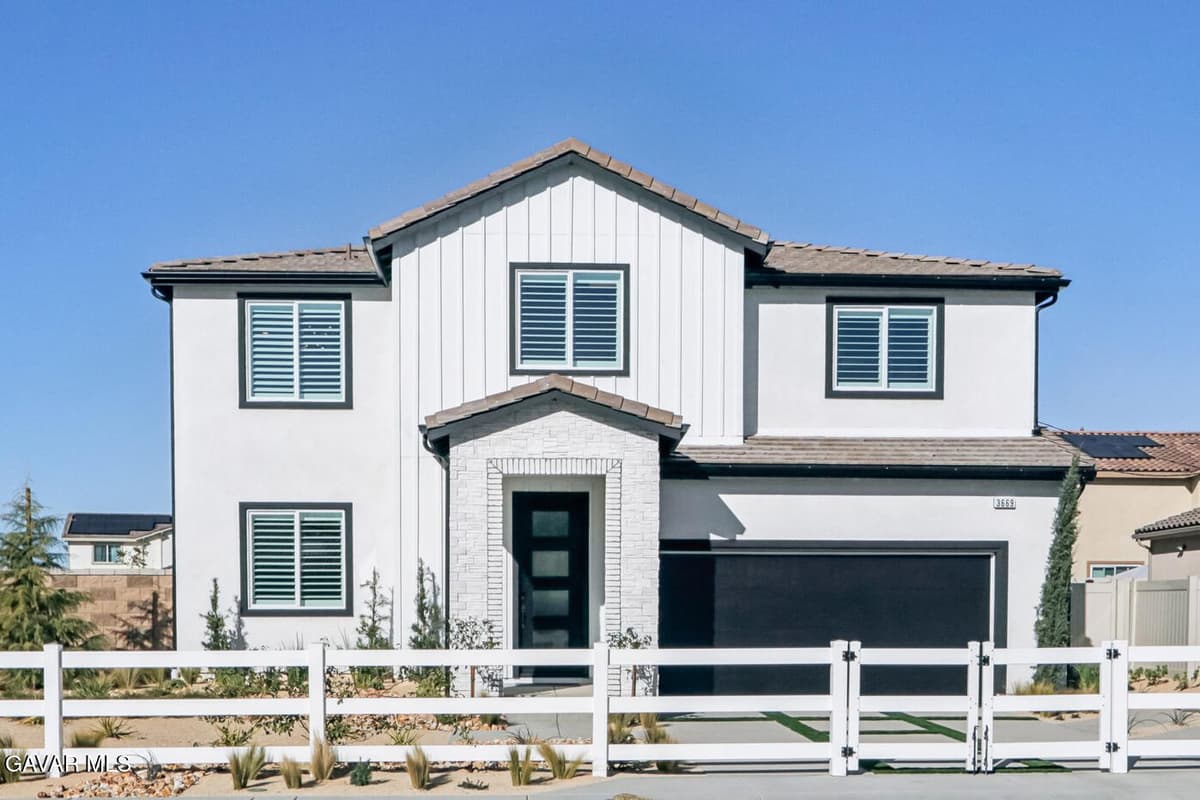 3659 E Avenue Q 14