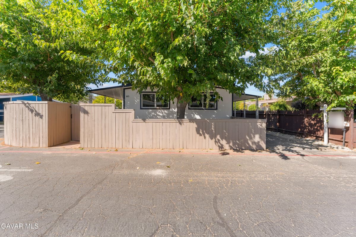 5711 Columbia Way