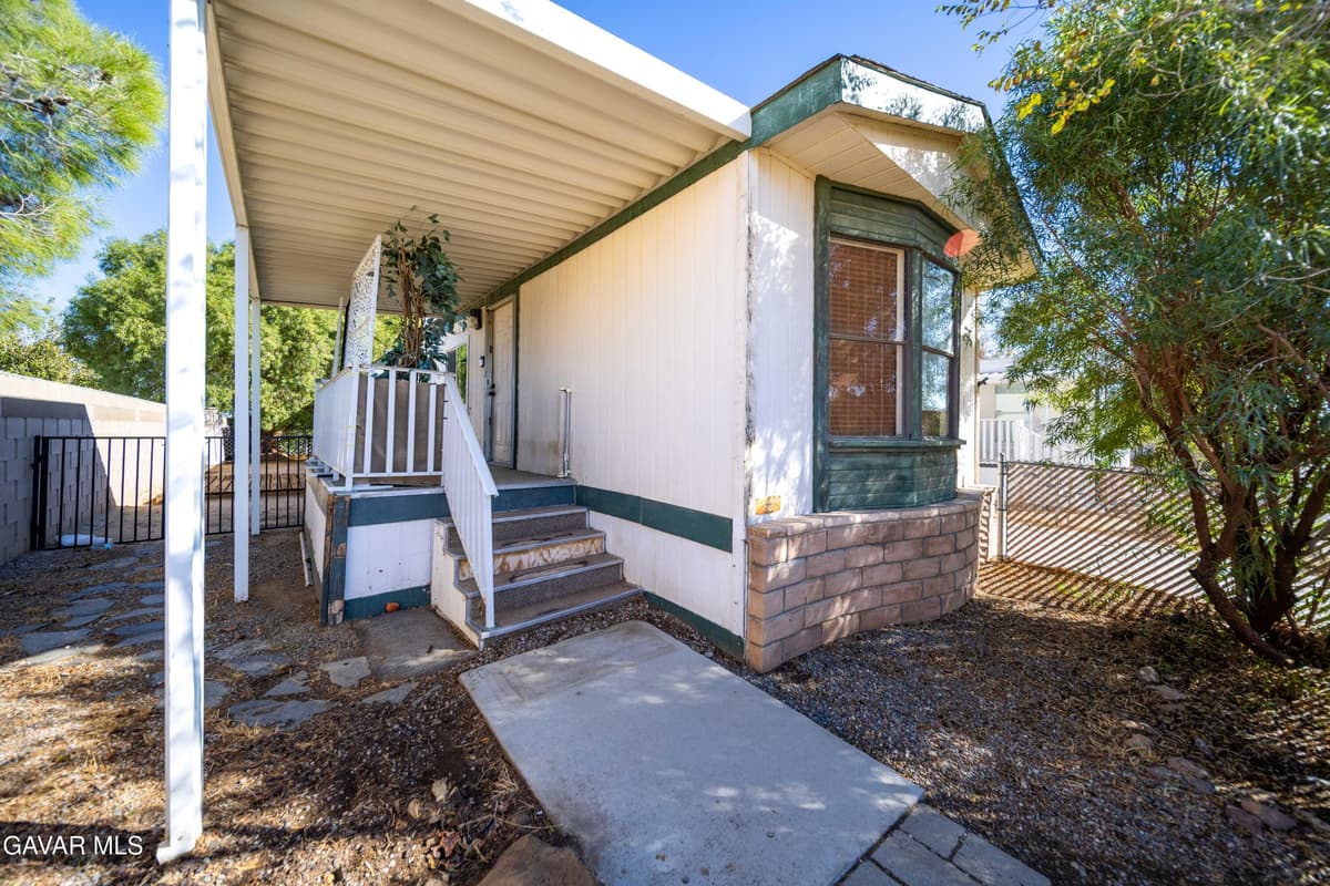 3303 Sierra Highway