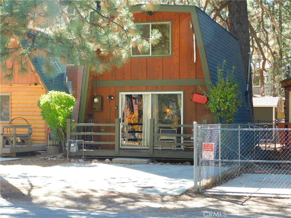 318 W Sherwood Boulevard