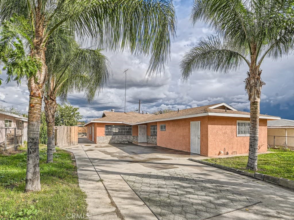 2505 San Carlo Avenue