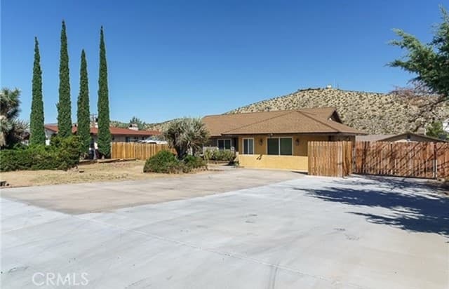 57866 Desert Gold Drive