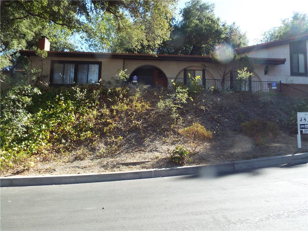 4444 Rochelle Place