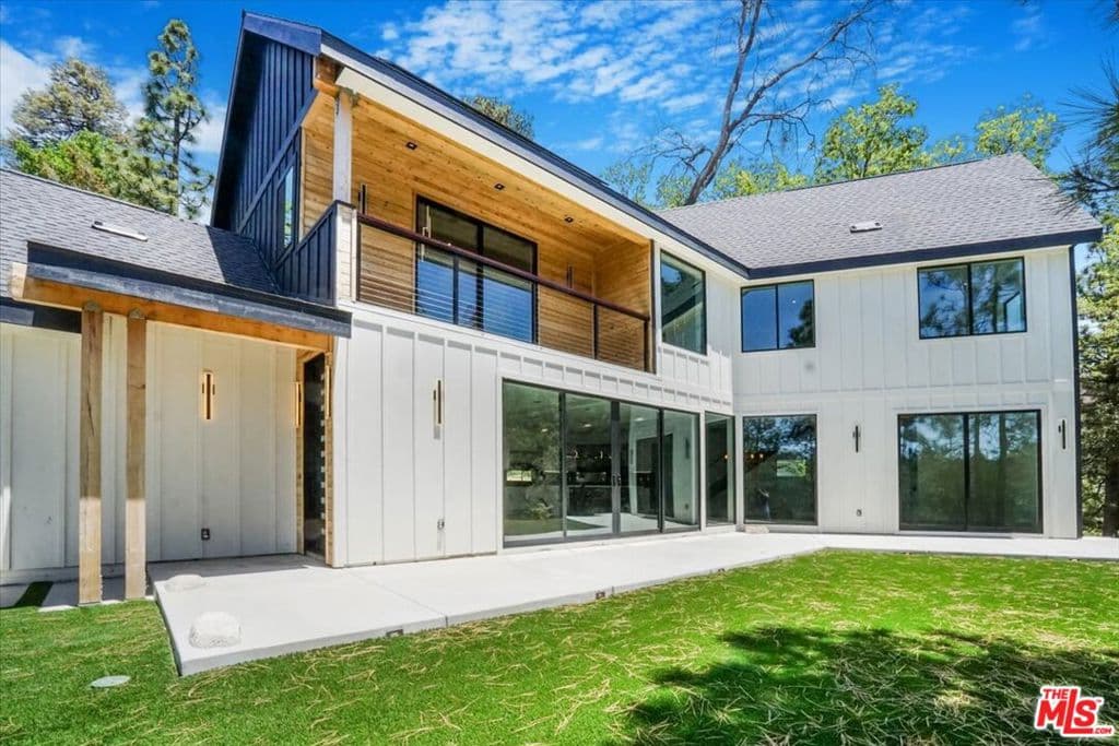 1021 Teakwood Drive