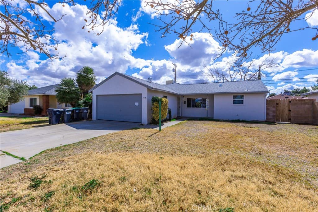 1814 E Avenue Q10