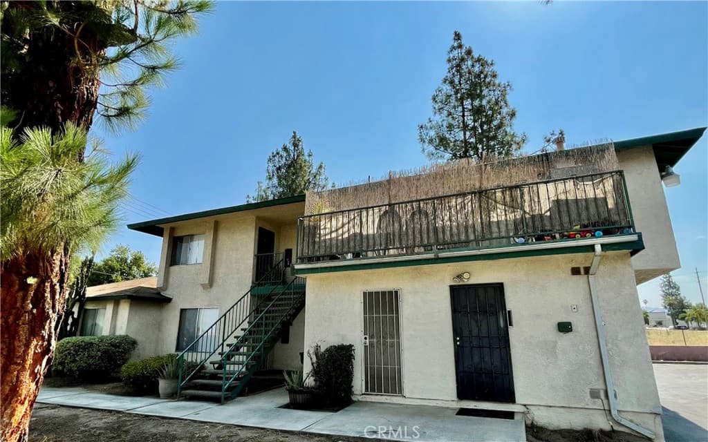 610 E Lugonia Avenue 4