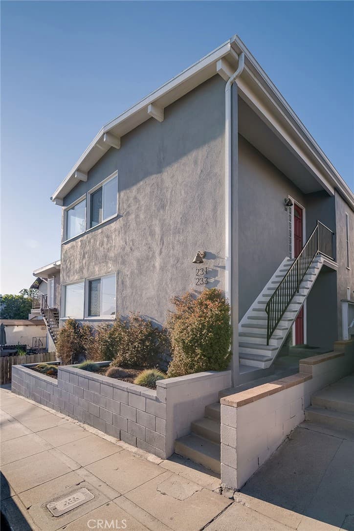 231 Longfellow Avenue