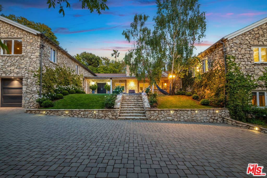422 Parkwood Drive