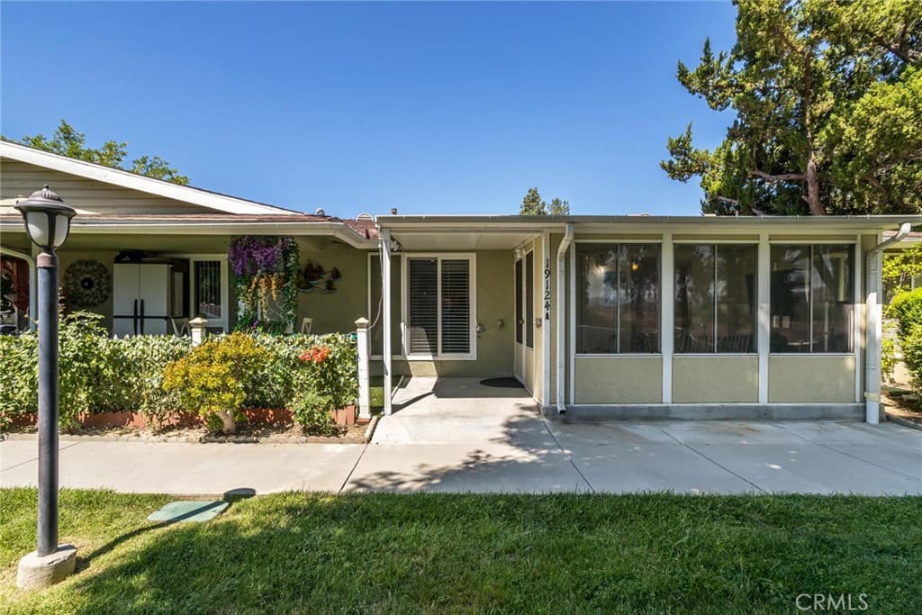 19124 Avenue Of The Oaks A