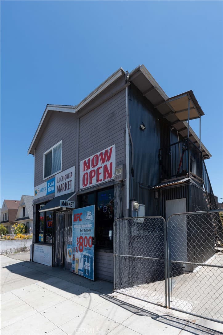 285 W 9th Street