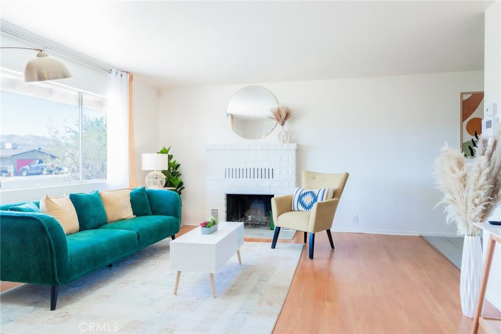 61740 Oleander Drive