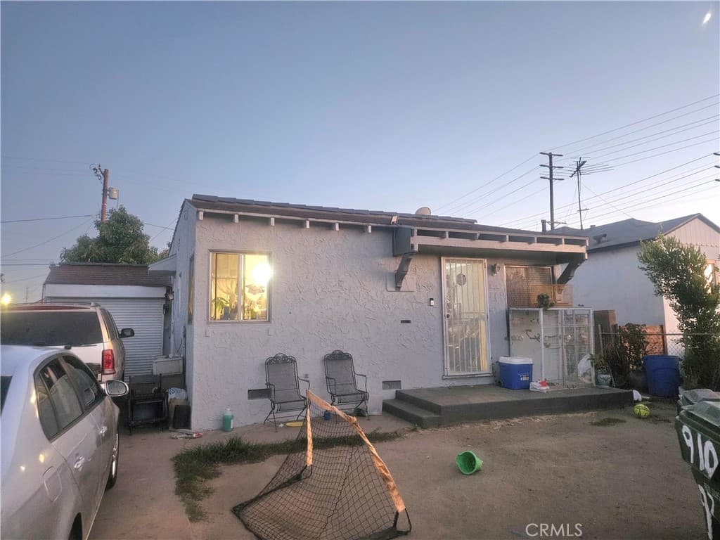 910 E 93rd Street