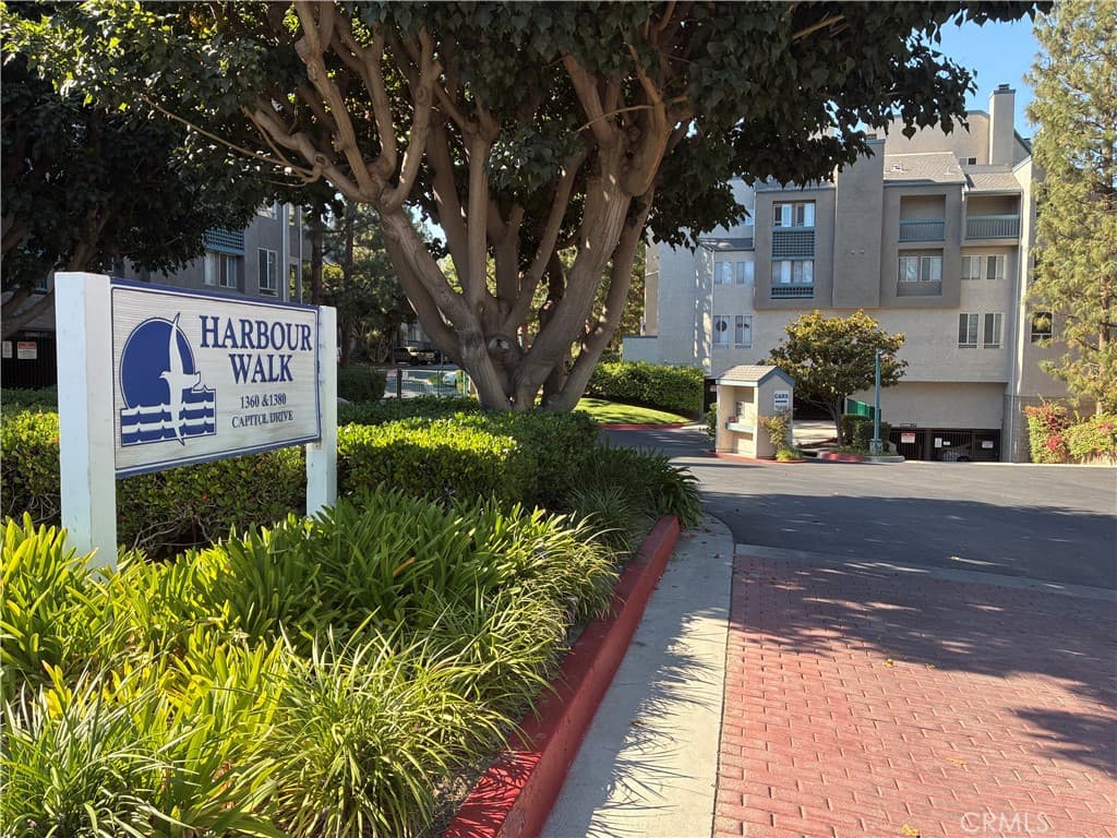 1360 W Capitol Drive 332