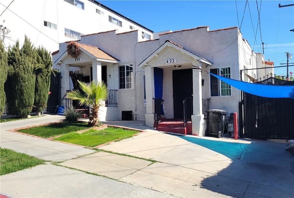 422 Normandie Place
