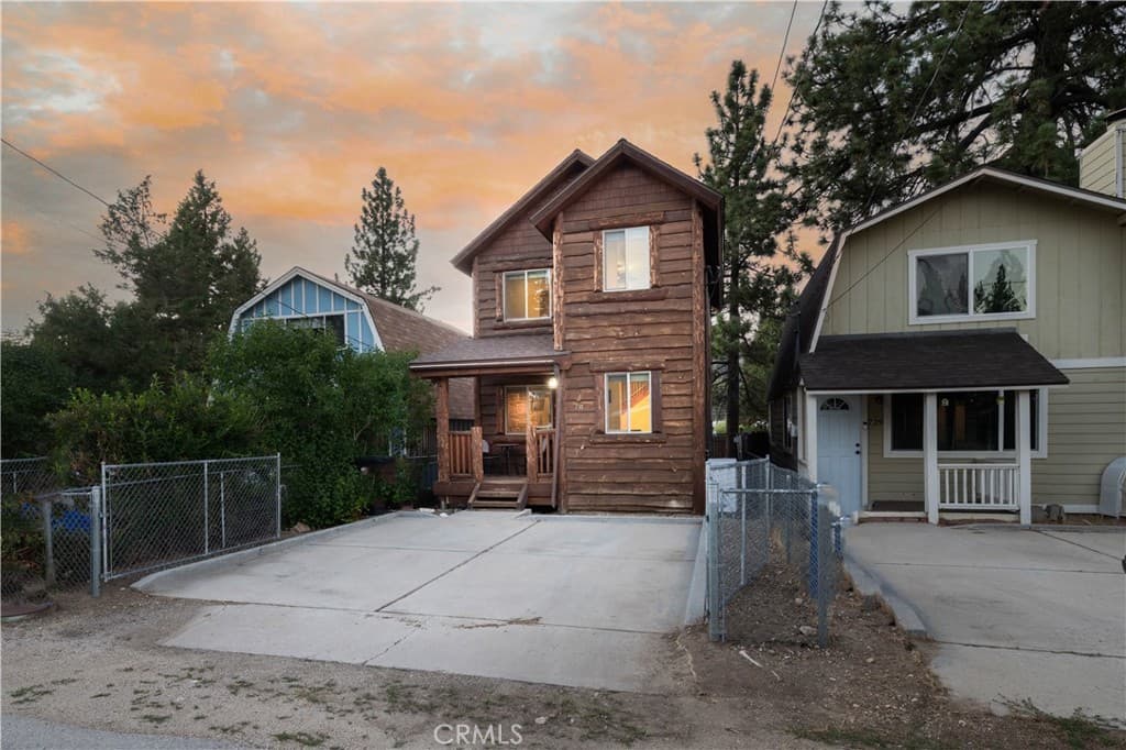 731 W Country Club