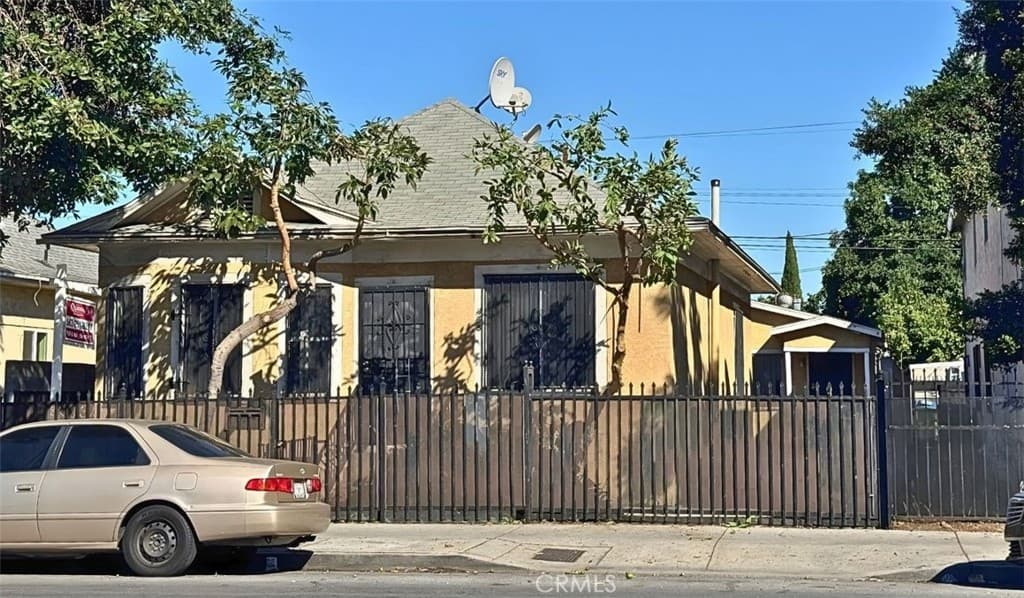 415 E Vernon Avenue