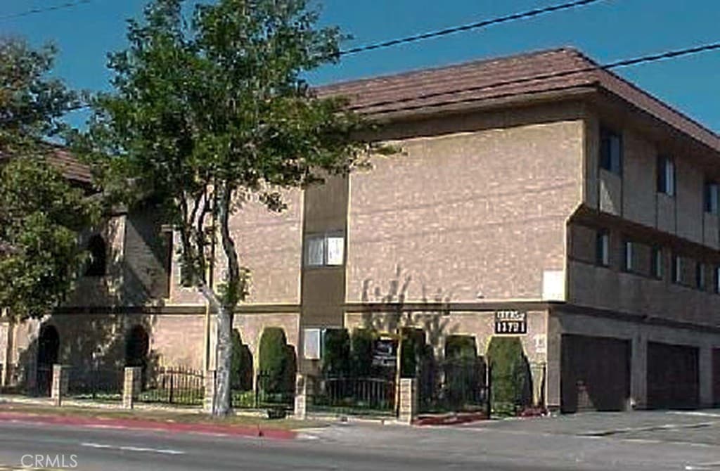 13721 Los Angeles