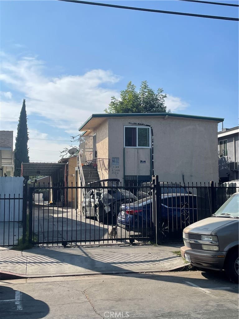 1150 E 51st