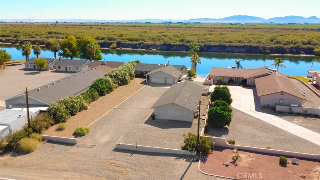 7449 Rio Vista