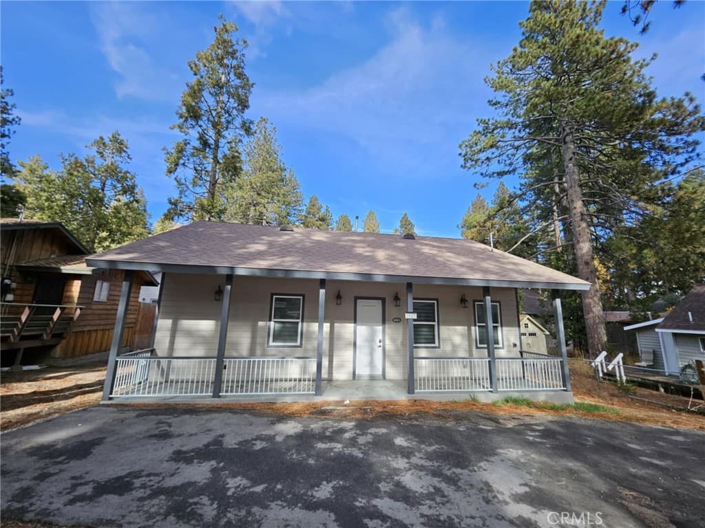 2600 Whispering Pines Drive