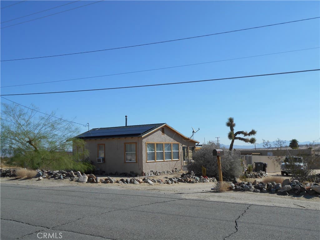 6439 Desert Knoll Avenue